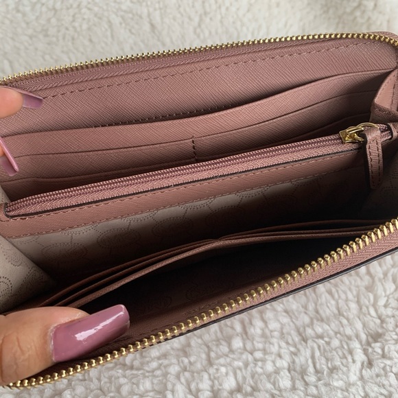 New Michael Kors dusty rose wallet - Picture 4 of 4